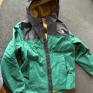 North Face Green ski parka with fleece lining. Size 7/8